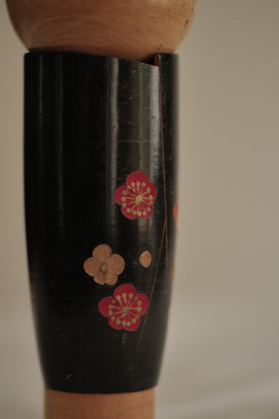 KOKESHI VINTAGE PAR SATO SUIGAI / 23 CM