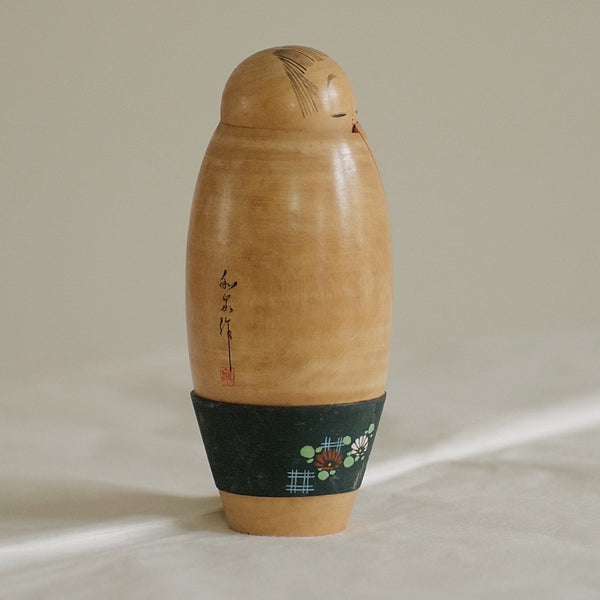 KOKESHI VINTAGE PAR UEDA IZUMI / 16 CM