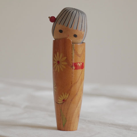 KOKESHI VINTAGE PAR RYOICHI / 18 CM