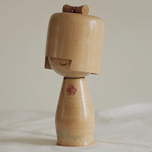 KOKESHI VINTAGE PAR IZUMI UEDA / 25,5 CM