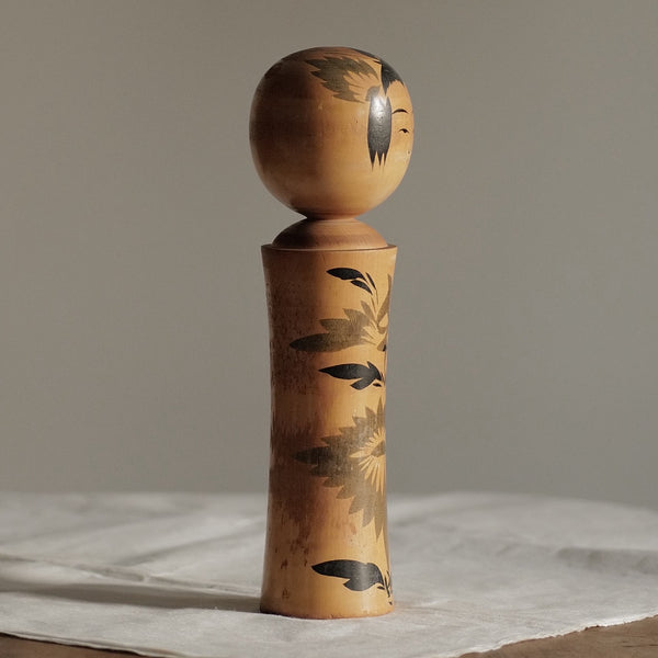 KOKESHI NARUKO VINTAGE MONOCHROME PAR HAYASAKA SETSUKO / 30 CM