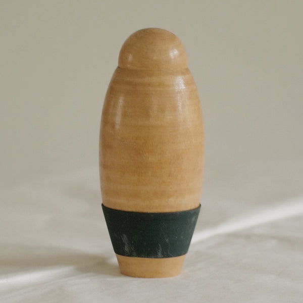 KOKESHI VINTAGE PAR UEDA IZUMI / 16 CM