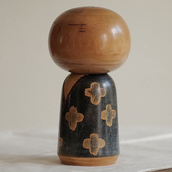 KOKESHI VINTAGE PAR MURAKAMI KENICHI / 22,5 CM