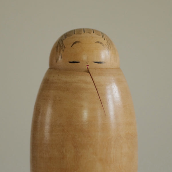 KOKESHI VINTAGE PAR UEDA IZUMI / 16 CM