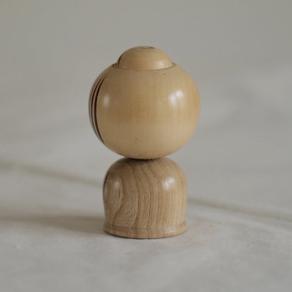 KOKESHI VINTAGE PAR YUJI KAWASE / 9 CM