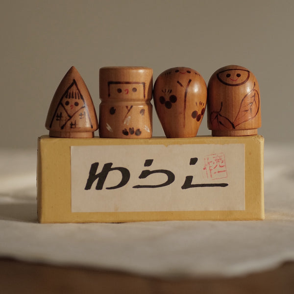 KOKESHI VINTAGE QUATRES SAISONS PAR RYOICHI / AVEC LEUR BOÎTE