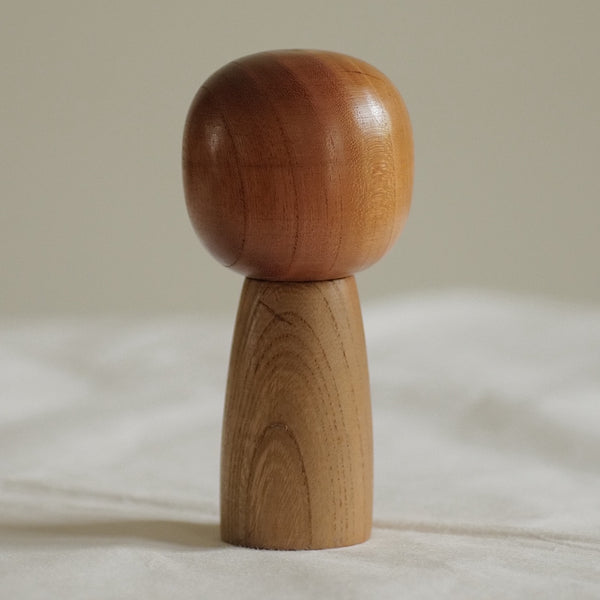 KOKESHI VINTAGE PAR KATO MASAMI / 14 CM