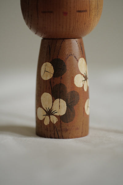 KOKESHI VINTAGE PAR KATO MASAMI / 14 CM