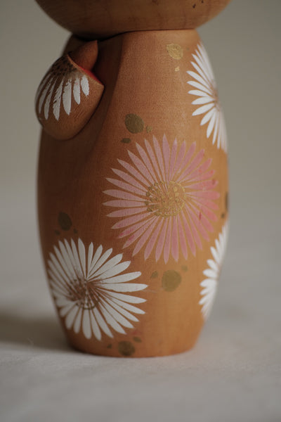 KOKESHI VINTAGE PAR RYOKA AOKI / 19 CM