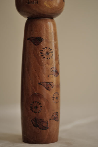 KOKESHI VINTAGE PAR TAKAMIZAWA KAZUO / 25 CM