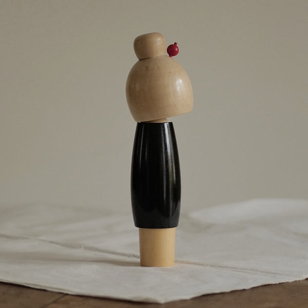 KOKESHI VINTAGE PAR MIYASHITA HAJIME / 23,5 CM