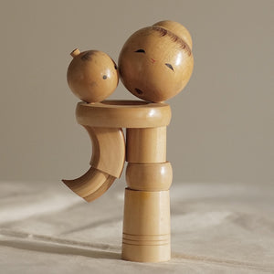 KOKESHI VINTAGES PAR SADAO KISHI / 19 CM