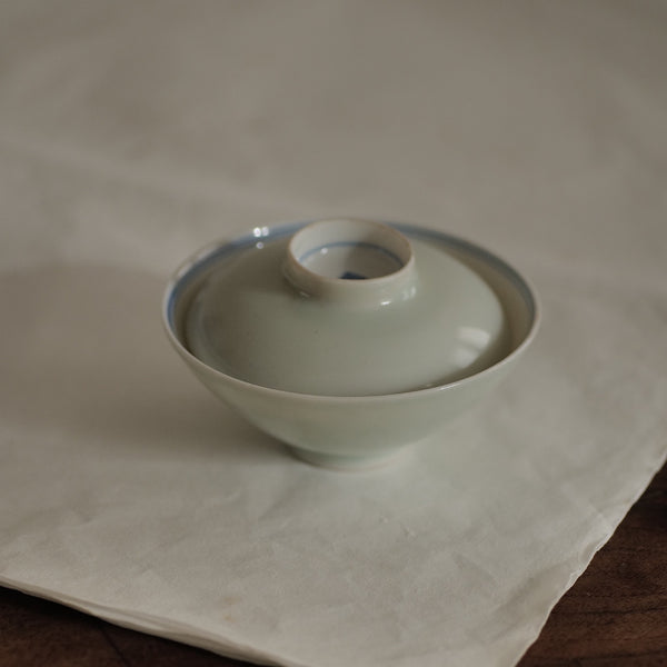 PETIT BOL CÉLADON AVEC COUVERCLE / MOTIF KIRIN