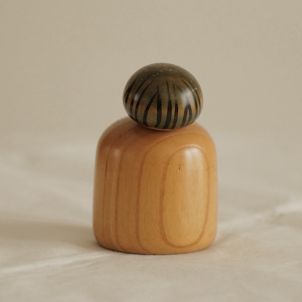 KOKESHI VINTAGE PAR USABURO / 11 CM