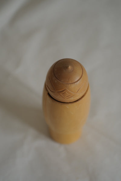 KOKESHI VINTAGE PAR SUIZAN SHINOBU / 17,5 CM