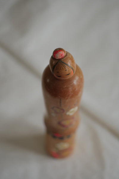 KOKESHI  VINTAGE PAR YAJIMA SUIHO / 23,5 CM