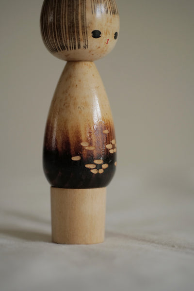 KOKESHI VINTAGE PAR ISAMU YAMAKAWA / 18 CM