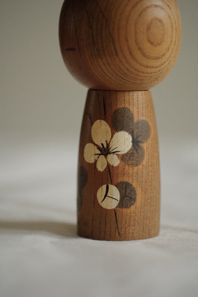 KOKESHI VINTAGE PAR KATO MASAMI / 14 CM