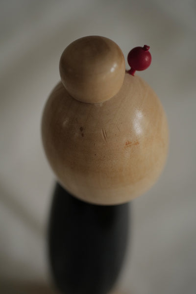 KOKESHI VINTAGE PAR MIYASHITA HAJIME / 23,5 CM