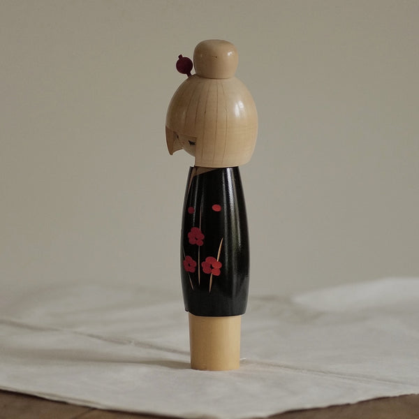 KOKESHI VINTAGE PAR MIYASHITA HAJIME / 23,5 CM