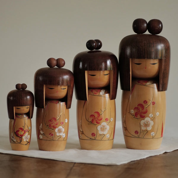 KOKESHI VINTAGE "HARU NO YUME” PAR TANAKA SHIGEMI / 31,5 CM