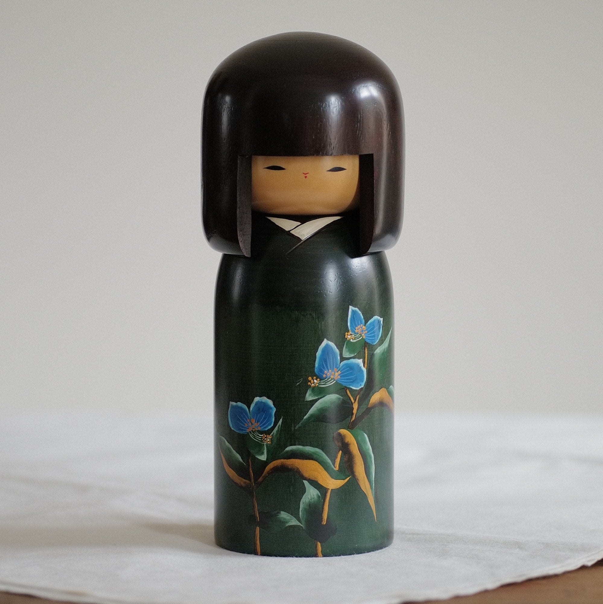 KOKESHI VINTAGE PAR USABURO / 23 CM