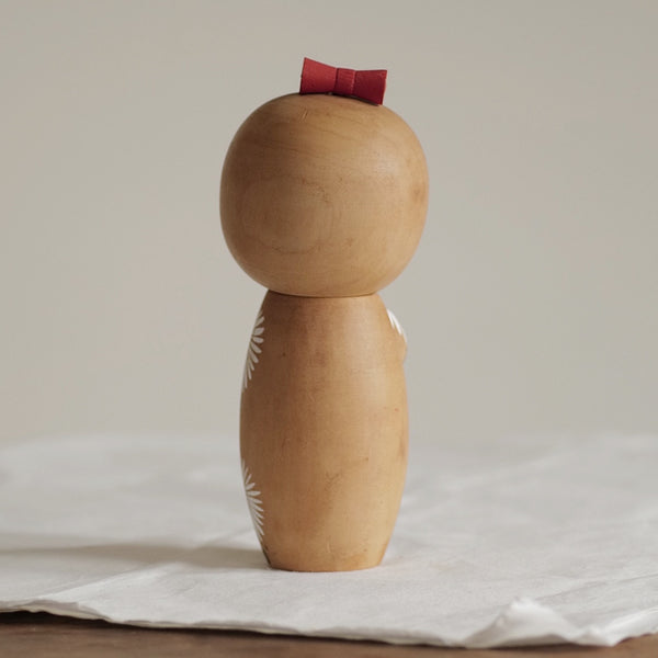 KOKESHI VINTAGE PAR RYOKA AOKI / 19 CM