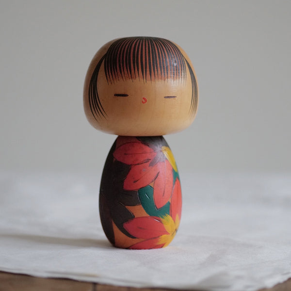 KOKESHI VINTAGE PAR KAWASE YUJI / 16 CM