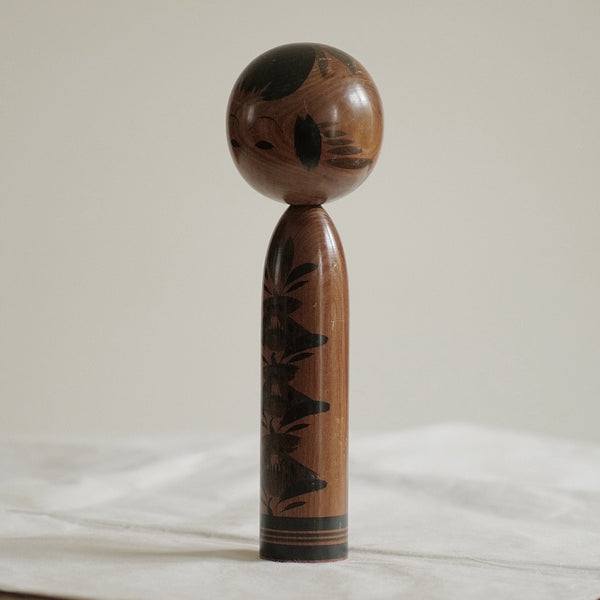 KOKESHI VINTAGE SHINGATA PAR HAMATSU CHIYOKO / 24 CM