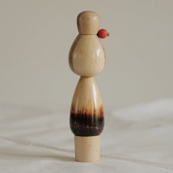 KOKESHI VINTAGE PAR ISAMU YAMAKAWA / 18 CM