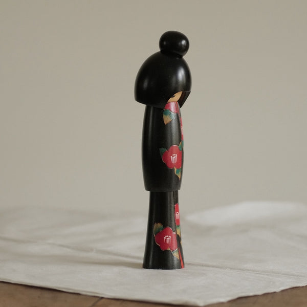 KOKESHI VINTAGE PAR MIYASHITA HAJIME / 24 CM