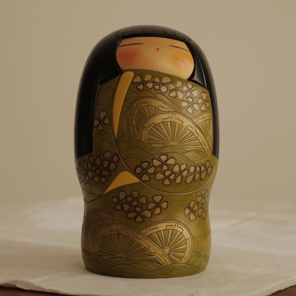 KOKESHI VINTAGE PAR YOSHIDA TAKASHI / AVEC SA BOÎTE ET SA TABLETTE / MASSIVE / 25 CM