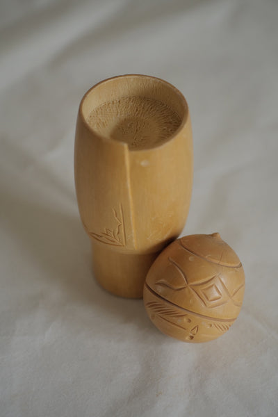 KOKESHI VINTAGE PAR SUIZAN SHINOBU / 17,5 CM