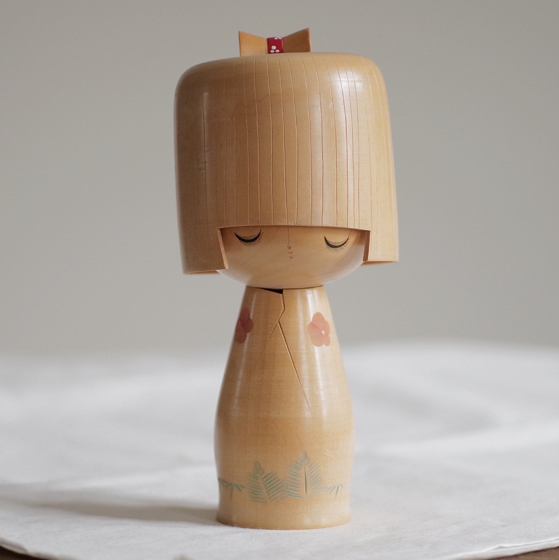 KOKESHI VINTAGE PAR IZUMI UEDA / 20 CM