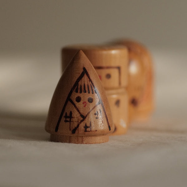 KOKESHI VINTAGE QUATRES SAISONS PAR RYOICHI / AVEC LEUR BOÎTE