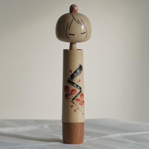 KOKESHI VINTAGE PAR KATO MASAMI  / 32 CM