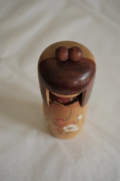 KOKESHI VINTAGE "HARU NO YUME” PAR TANAKA SHIGEMI / 22,5 CM