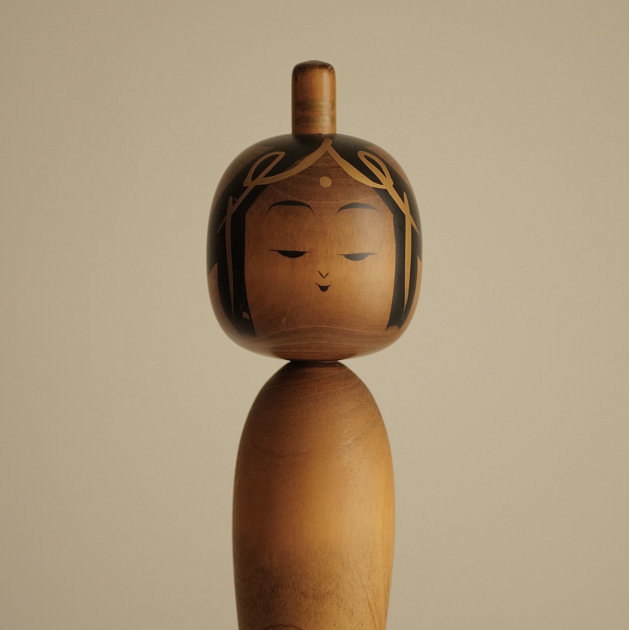 KOKESHI VINTAGE KANNON PAR KATO KUEN / 34,5 CM