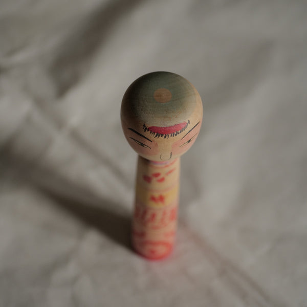 KOKESHI NAKANOSAWA VINTAGE PAR ARAKAWA YOICHI / 18,5 CM