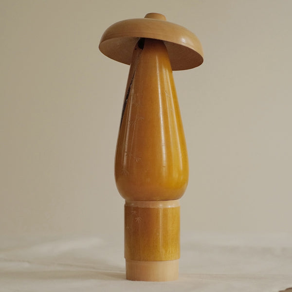 KOKESHI VINTAGE PAR KISHI SADAO / 25,5 CM