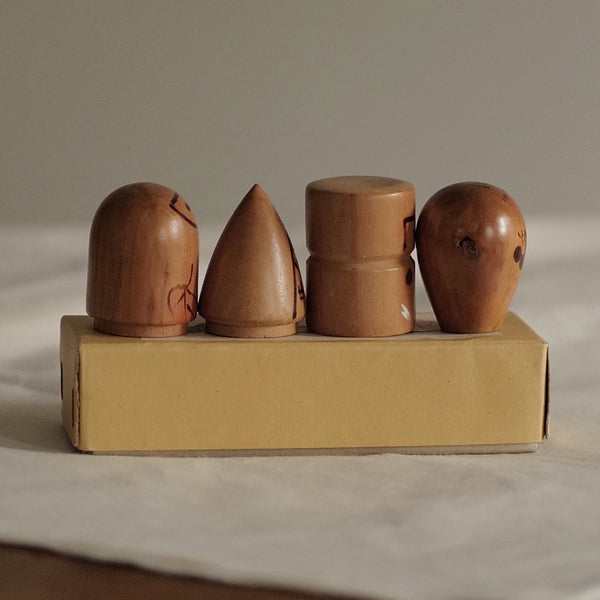 KOKESHI VINTAGE QUATRES SAISONS PAR RYOICHI / AVEC LEUR BOÎTE