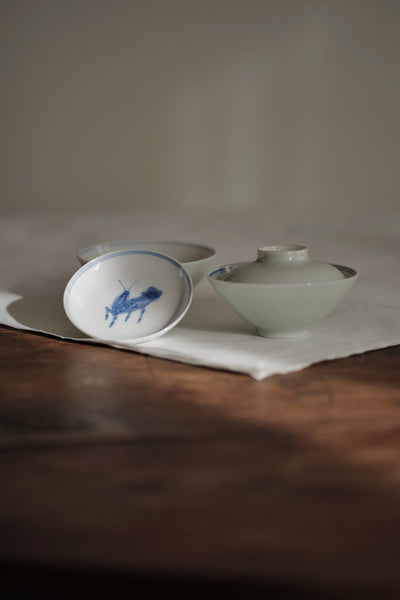 PETIT BOL CÉLADON AVEC COUVERCLE / MOTIF KIRIN
