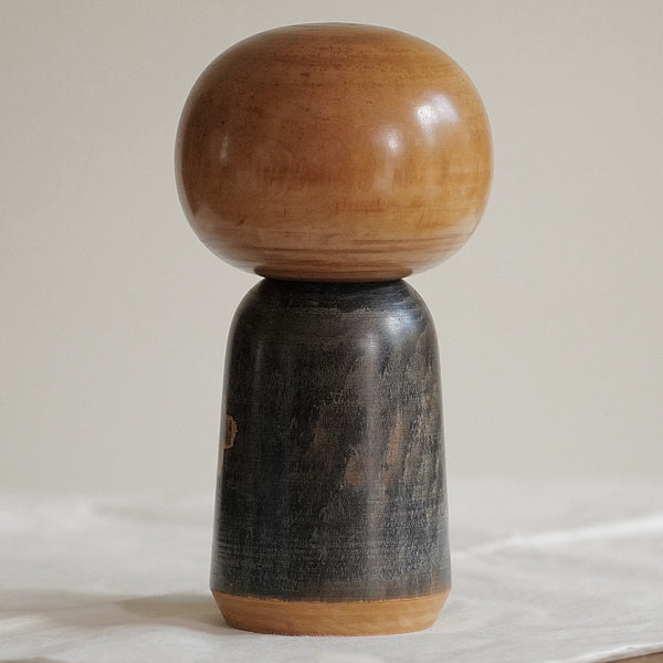 KOKESHI VINTAGE PAR MURAKAMI KENICHI / 22,5 CM