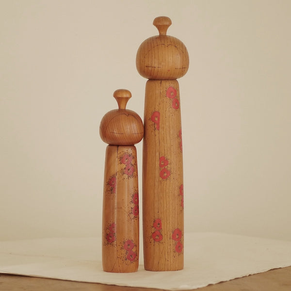 KOKESHI VINTAGE PAR SEKIGUCHI TOA / 31 CM