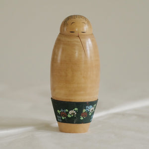 KOKESHI VINTAGE PAR UEDA IZUMI / 16 CM