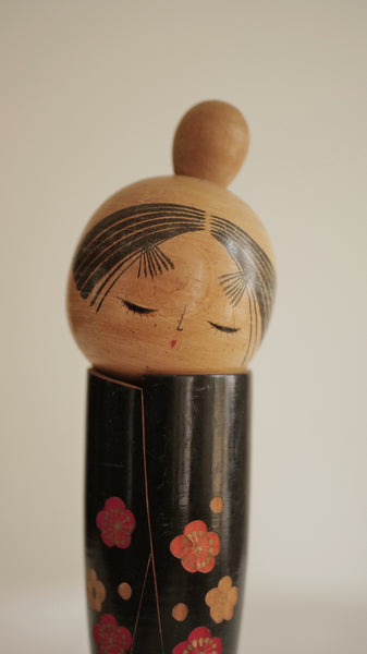 KOKESHI VINTAGE PAR SATO SUIGAI / 23 CM