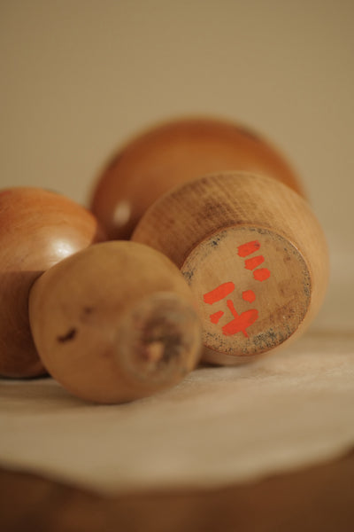 DUO DE KOKESHI VINTAGES PAR YAMANAKA SANPEI  / 22 CM