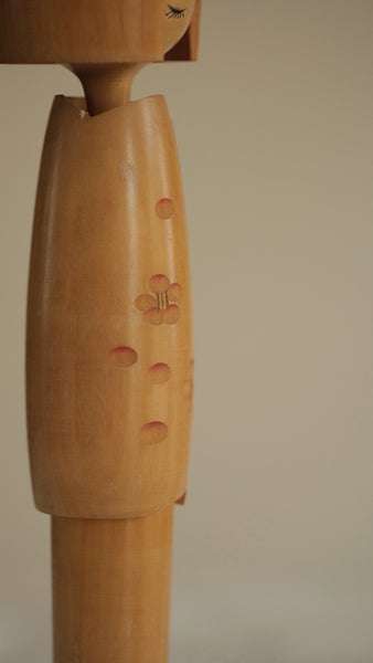 KOKESHI VINTAGE PAR MIYASHITA HAJIME / 33,5 CM