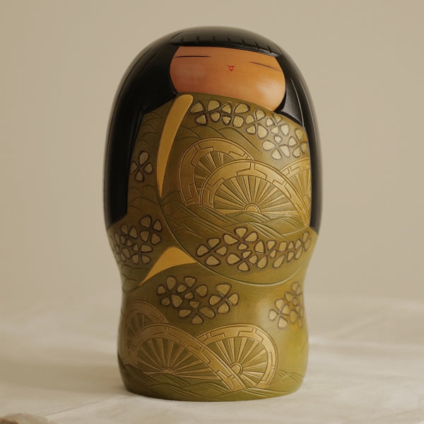 KOKESHI VINTAGE PAR YOSHIDA TAKASHI / AVEC SA TABLETTE / MASSIVE / 25 CM