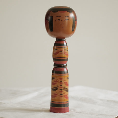 KOKESHI VINTAGE YAJIRO PAR SATO MINAO / 30 CM